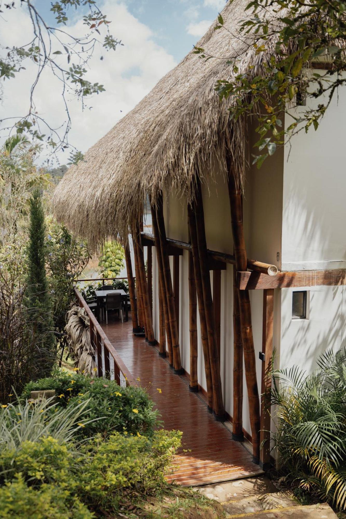 Ibuku Hotel Guatape - Chalets מראה חיצוני תמונה